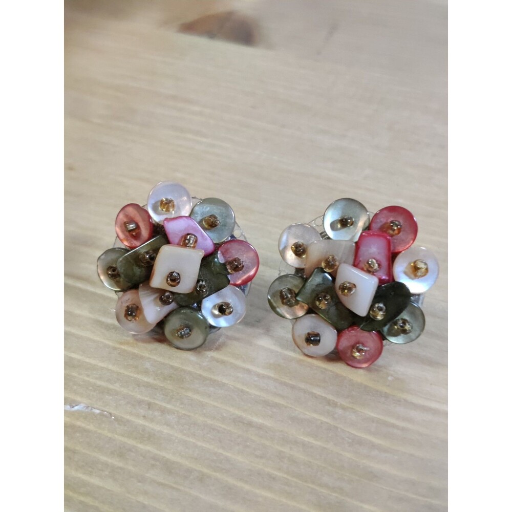 Vtg Japan Mother of Pearl Multi Stone Agate Cluster Clip-on 1" Button Earrings